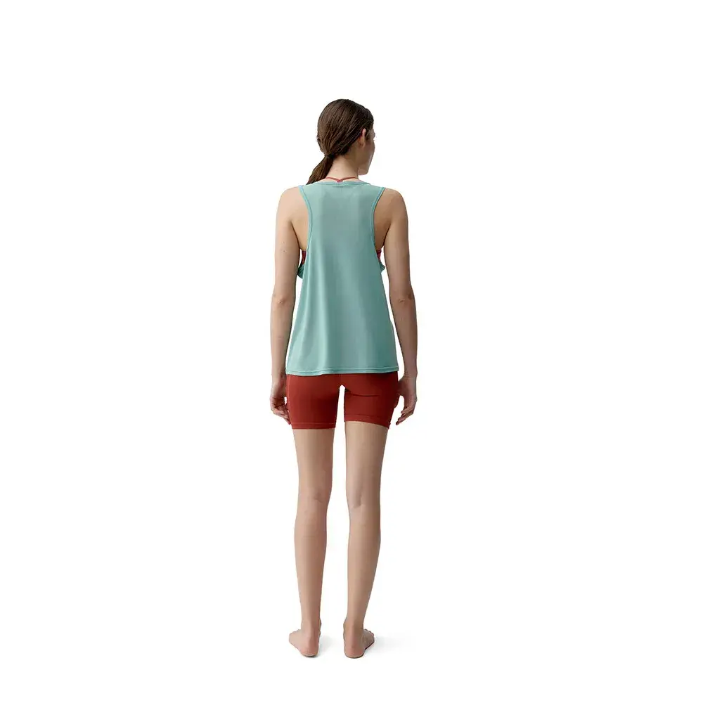 born-living-yoga-bora-mouwloos-t-shirt (5).webp