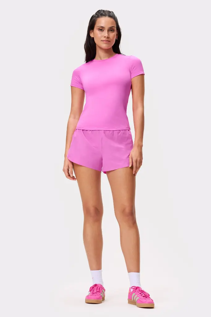 STRONGER-U851_8040-The One T-shirt_Magenta-04.webp