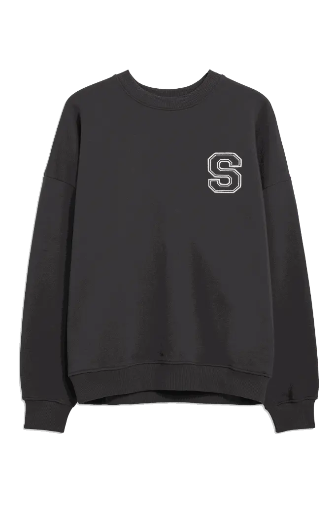 STRONGER-U990_1055-Essential Sweatshirt_Bristol Black-P01.webp