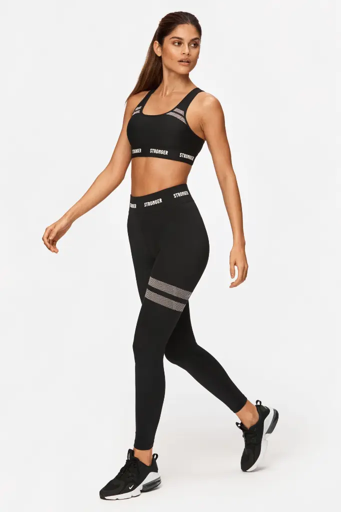 STRONGER-1667_9999-Hero Leggings_Black-05.webp
