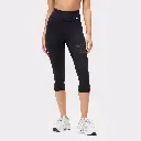 STRONGER-1552_9999-Signature Capri Leggings_Black-99.webp