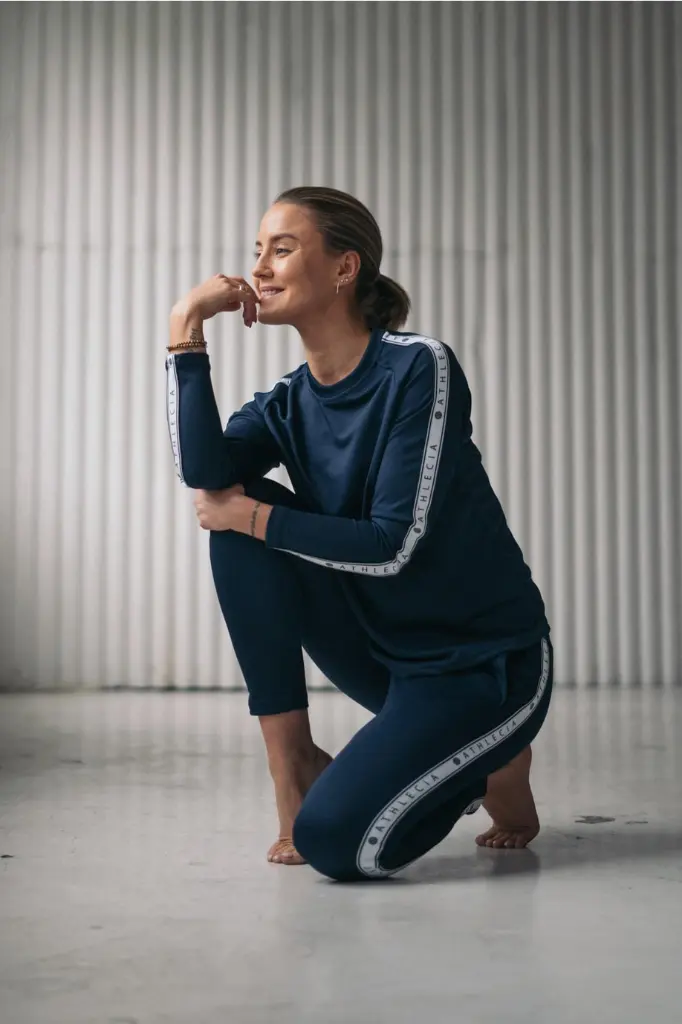 [ATH28-40-DOBL] Athlecia Sella W Crew Neck Sweatshirt Donker Saffier (40)