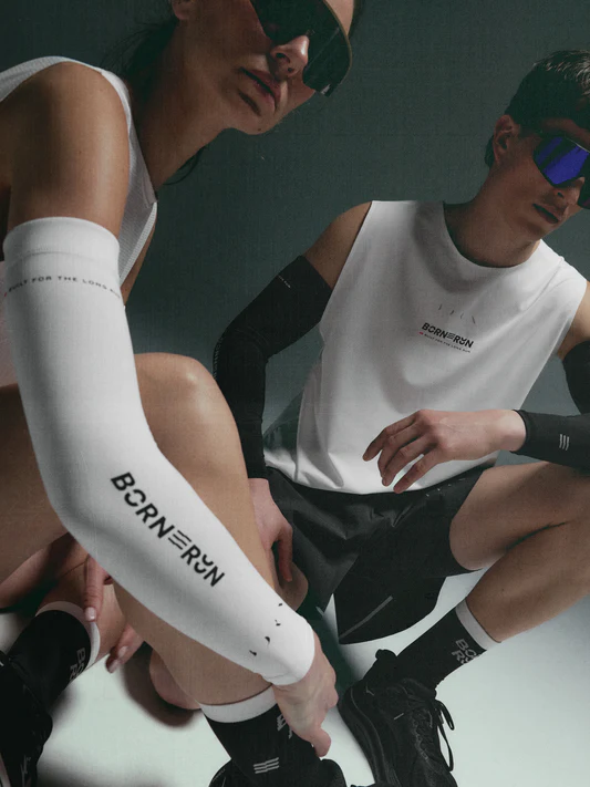 [BLYR9-XS/S-WI] Born Living Yoga Arm Run White (XS/S)