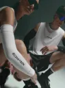 Born Living Yoga Arm Run White