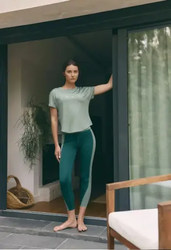 Born living Yoga Azami T-Shirt Iceberg Green